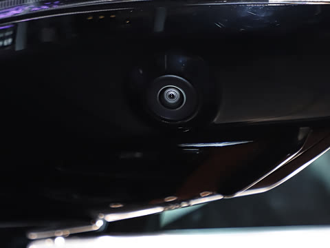 2026�� �Ŀ� E 300 L ������