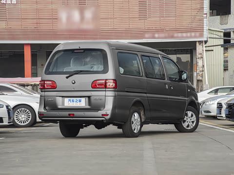 2025�� M5 1.6L ���������� 7��