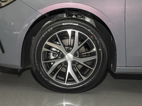 2026�� ��4�� 400������ 1.5L �ֶ���Խ��