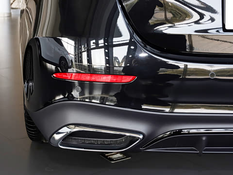 2026�� E 300 �������˶���