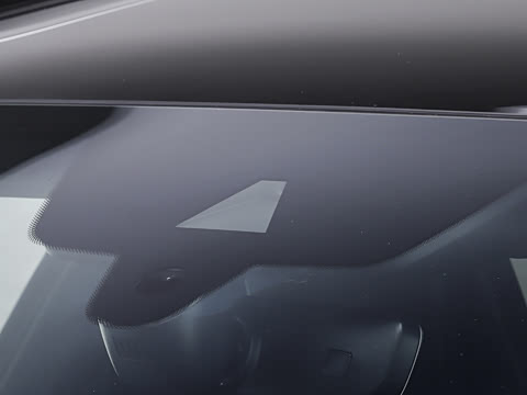 2026�� Taycan 4 Cross Turismo