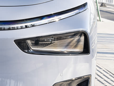 2026�� ���� 1704 Max �콢��