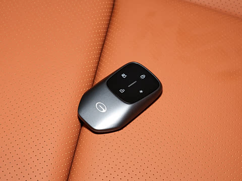 2026�� PHEV L ���� Ultra
