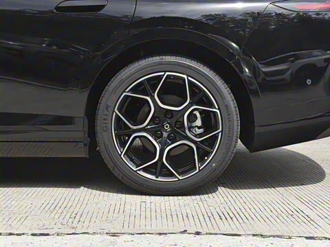 2026�� ������������� 730������