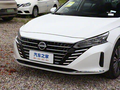 2025�� 2.0L XL-TLS ������