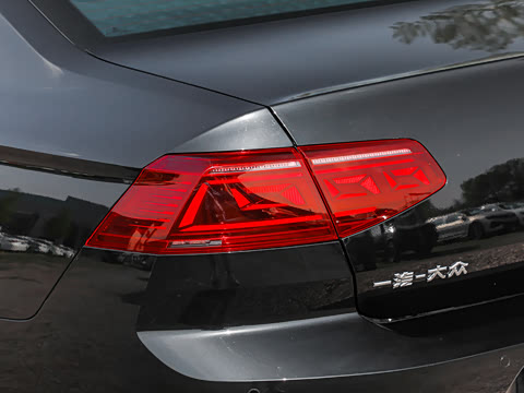 2026�� 3000������ѡ�� 330TSI DSG��Ӣ��