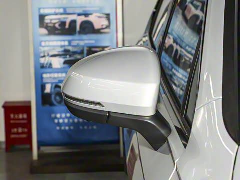 2025�� ���ڿ� 330TSI �Զ�����R-Line��ҫ��