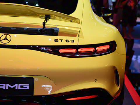 2025�� AMG GT 63 4MATIC+