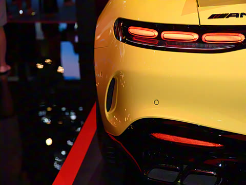 2025�� AMG GT 63 4MATIC+