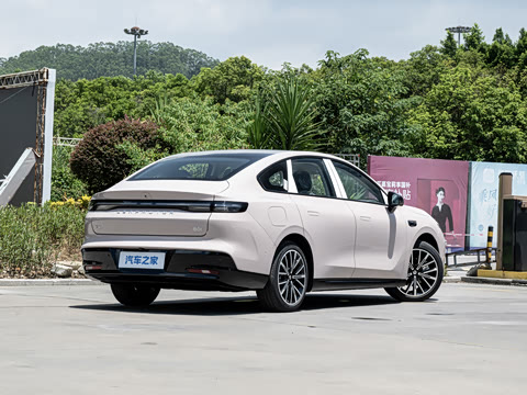 2027�� 590������