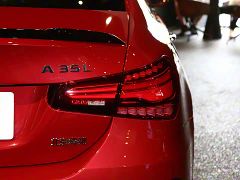 2025�� �Ŀ� AMG A 35 L 4MATIC