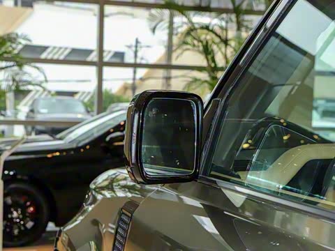 2025�� 90 3.0T P400 X-Dynamic HSE