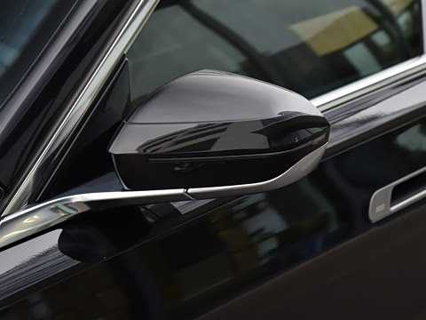 2026�� 735Li ������װ