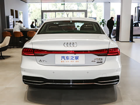 2025�� 45 TFSI quattro ������