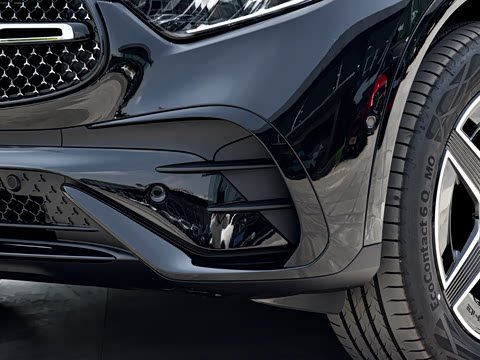 2026�� �Ŀ� GLC 260 4MATIC ����SUV