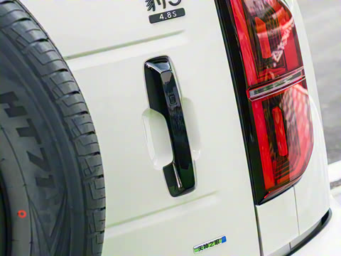 2025�� 210KM ����Ultra��