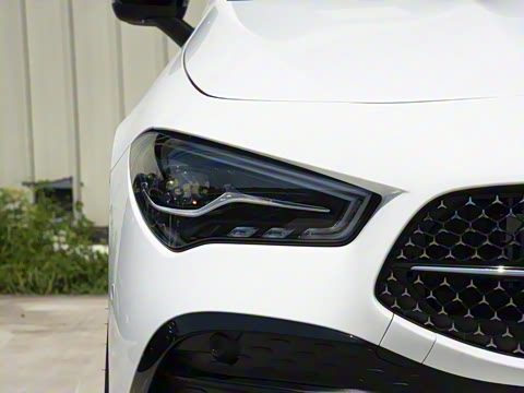 2025�� CLA 260 4MATIC ���ܳ�