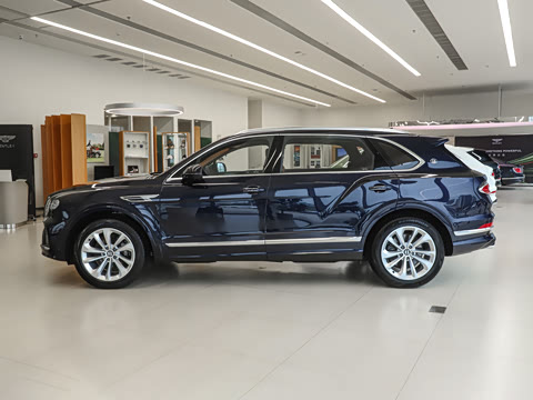 2026�� 4.0T V8 ������