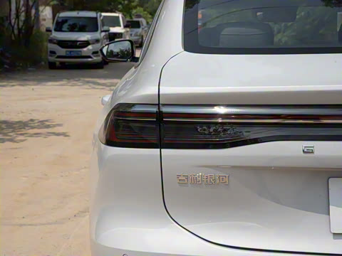 2025�� EM-i 70km ������