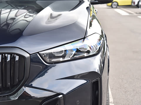 2026�� �Ŀ� xDrive 40Li ������M�˶���ҹ��װ