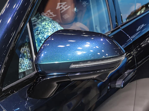 2027�� 2.0T ˫�������������