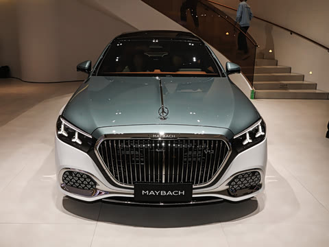 2027�� S 680 4MATIC