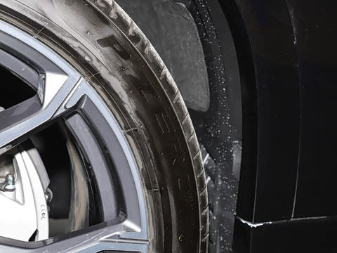 2026�� xDrive40i M�˶���װ