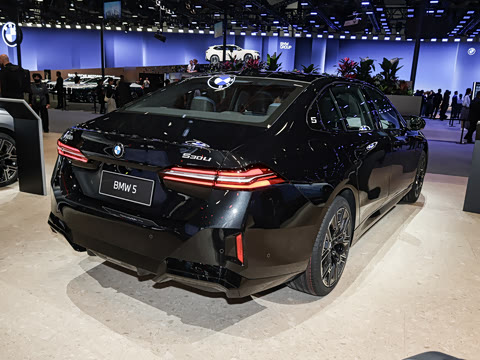 2026�� �Ŀ� 530Li ������ M�˶���װ