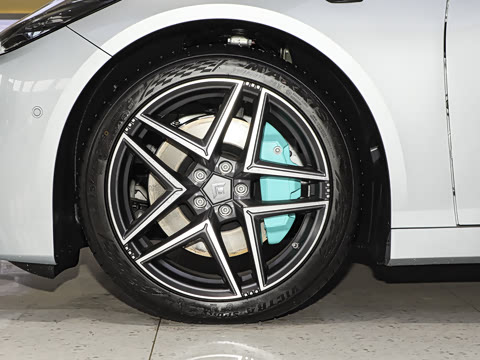 2025�� �Ŀ� 630 Max��