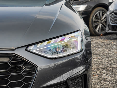 2026�� 200���������� 40 TFSI ����������