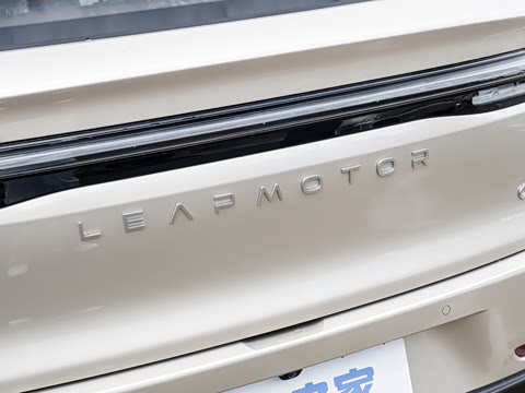 2027�� 660������