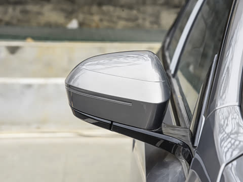 2026�� 530Li ������ M�˶���װ