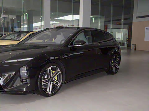 2025�� �ھ������ 75kWh Touring