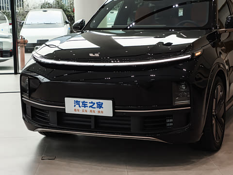 2025�� Pro ���ܻ��°�