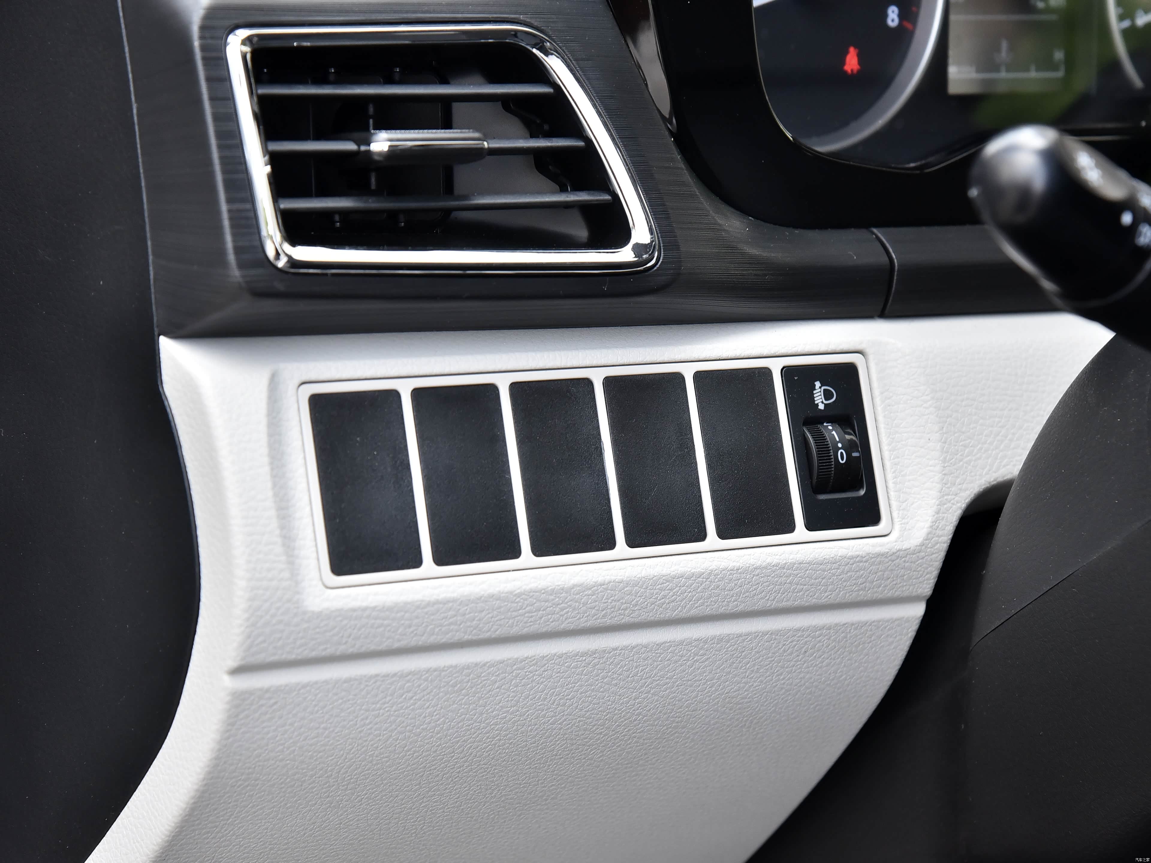 Changan D3, миниатюра 16