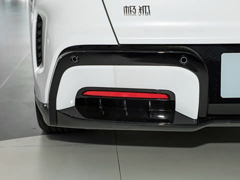 2026�� 535 MAX�����