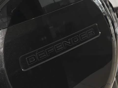 2026�� 110 3.0T P400 X-Dynamic HSE