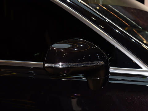 2026�� 4.0T V8 ��ϼ���ư�