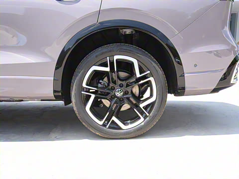 2025�� PRO 380TSI ���� R-Line �����