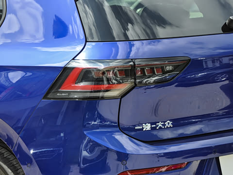 2025�� �Ŀ�� 300TSI R-Line