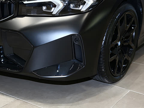 2026�� 330Li �����