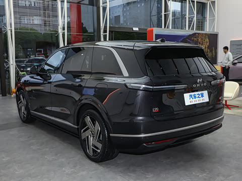 2025�� Ultra ������