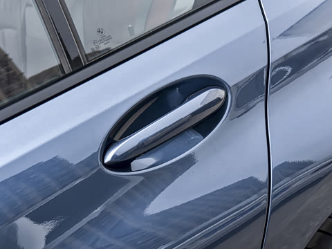 2026�� 330Li M�˶���ҹ��װ