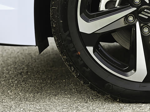 2026�� 705km MAX����������