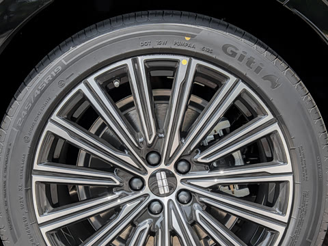 2026�� 225km EM-i Զ�����ǺӰ�