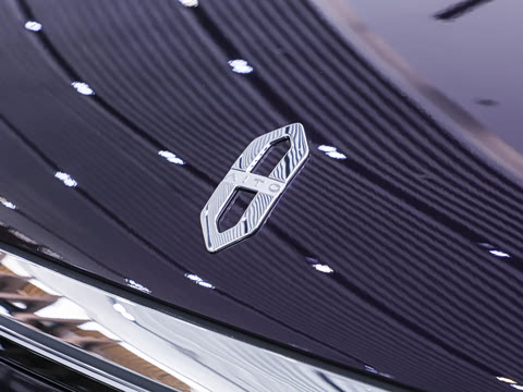 2025�� ���� Ultra�� 53.4kWh 5���� (192�߼����״