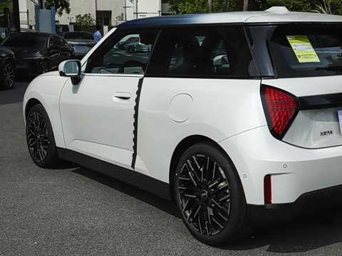 2026�� 463km COOPER SE ������