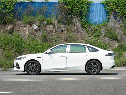 2025�� EM-i 70km ������