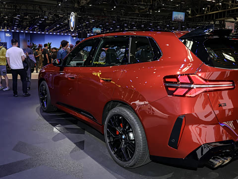 2026�� M50 xDrive