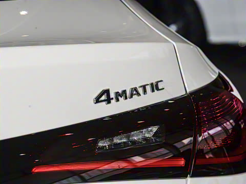 2025�� �Ŀ� GLC 260 4MATIC ����SUV